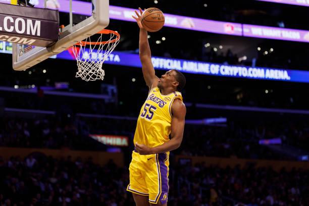 跟队记者：湖人会在今夏留下两名双向合同球员，他们是可靠的球员