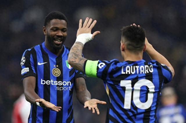 开云体育入口-米体：劳塔罗和小图拉姆已经和解，国米队内的冷淡氛围已烟消云散