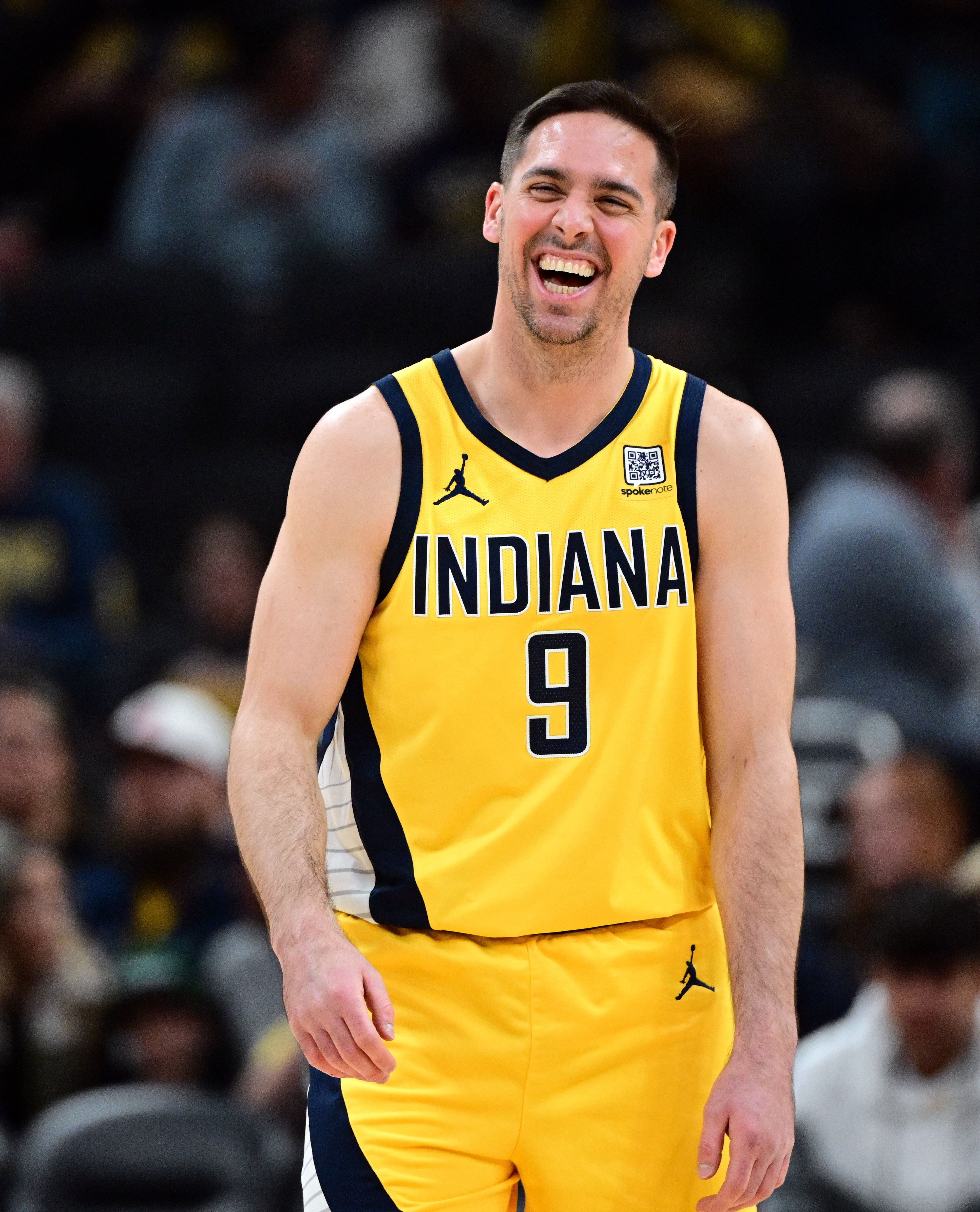 💪🏻麦康奈尔是2012年哈登后首位在总决赛替补出场达成18+4+4+2的球员