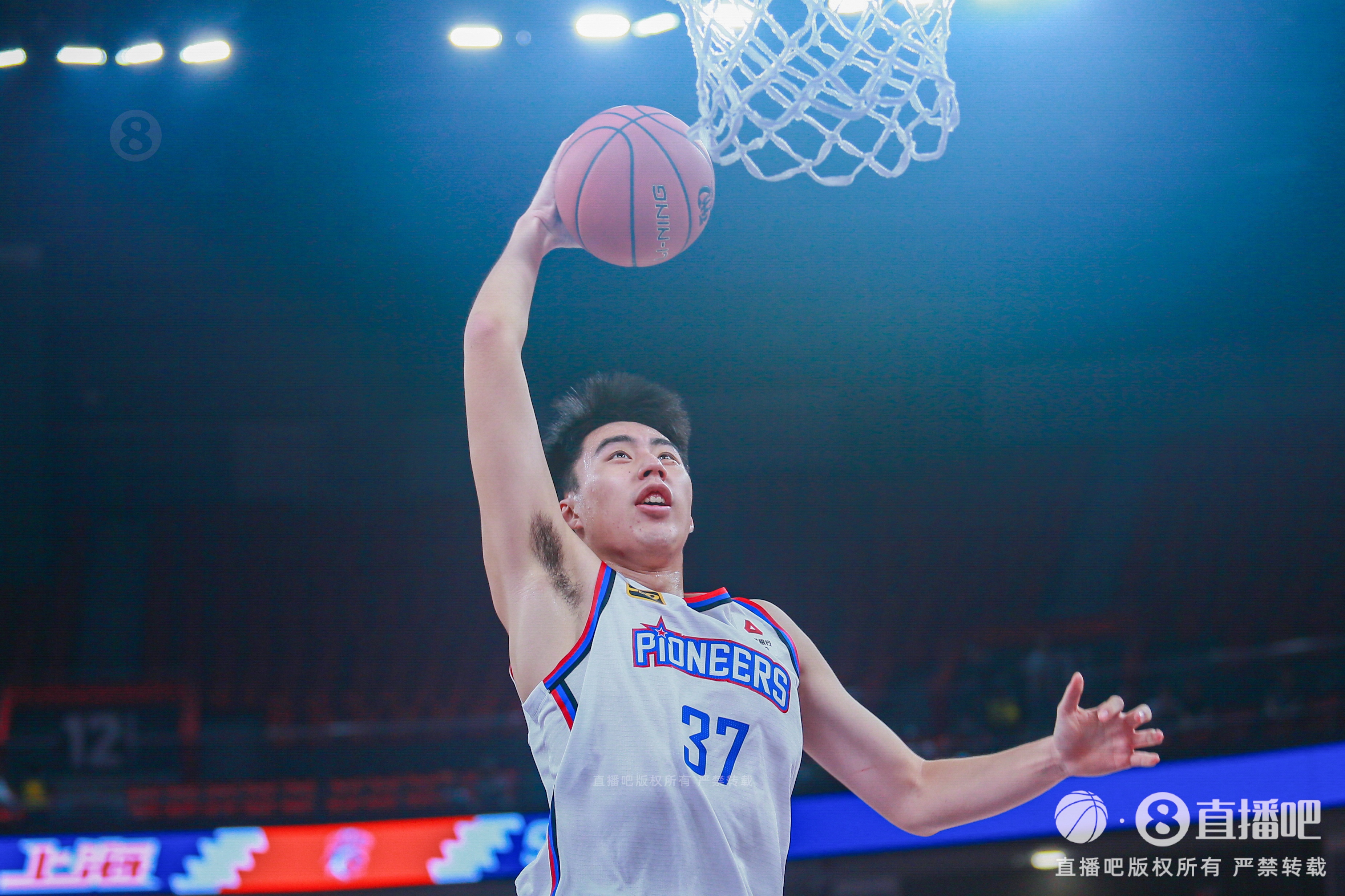 赵探长：杜伯超收到天津男篮B类续约合同 有几支季后赛球队有意他