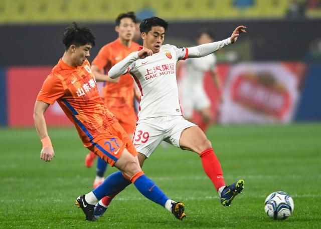 开云体育APP下载-海港或微调外教外援构成 克籍中卫恐继续长期休战